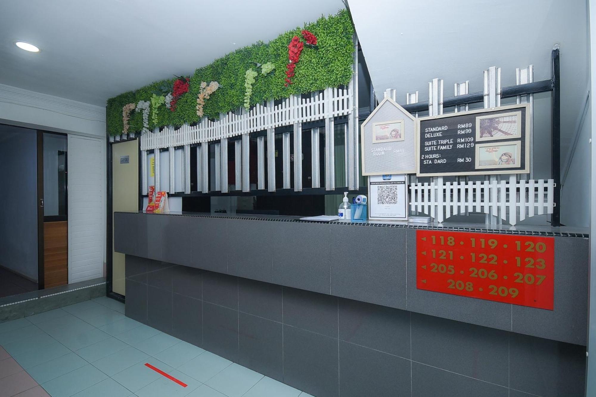 Oyo 90820 River Inn Miri Exterior photo