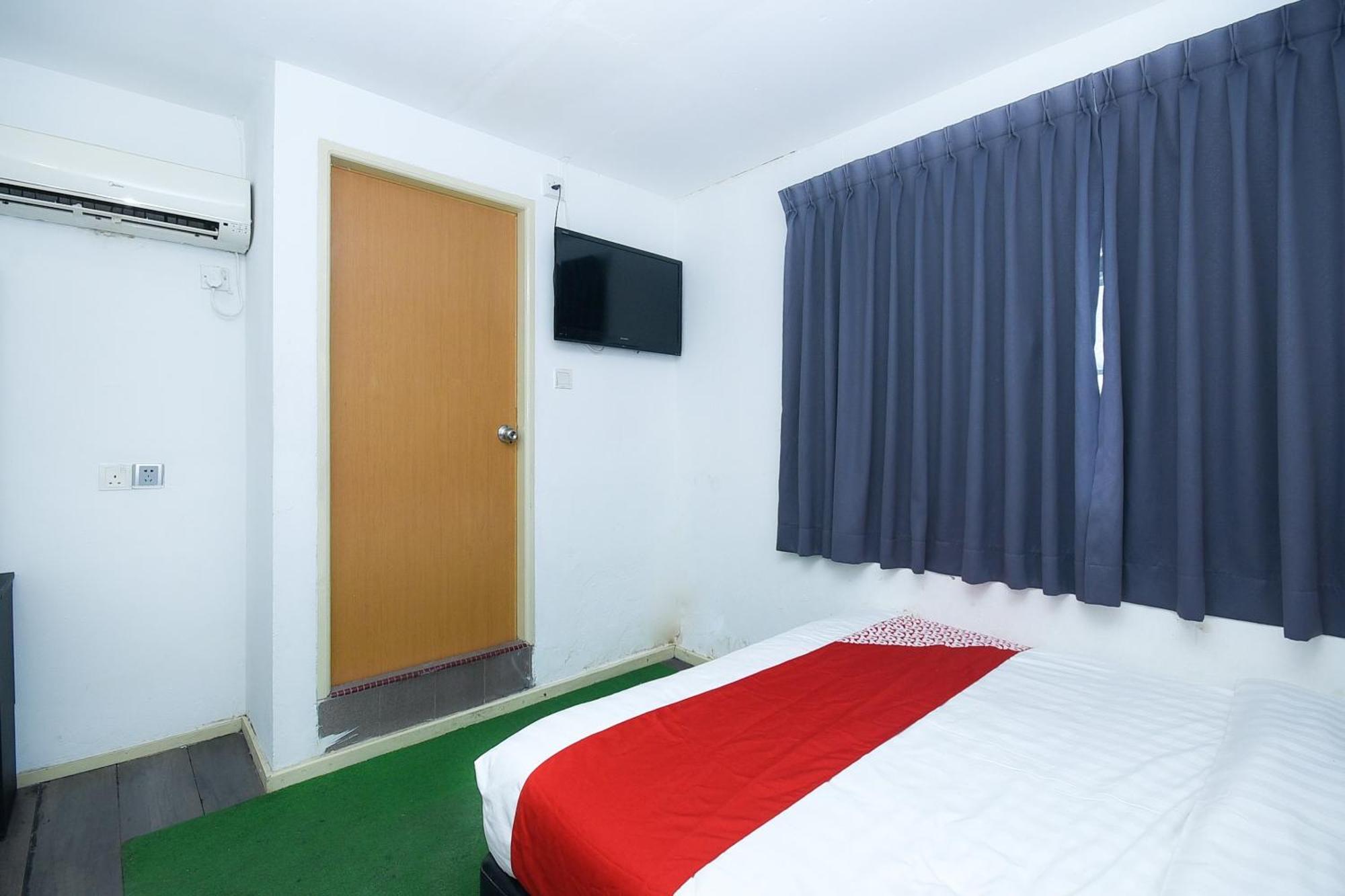 Oyo 90820 River Inn Miri Exterior photo